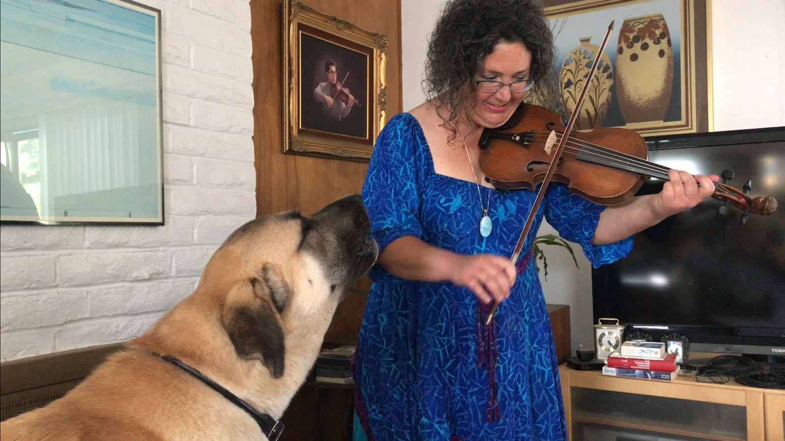Rachel w Rosin the Singing Dog